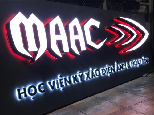 bảng hiệu tôn sơn chữ nổi