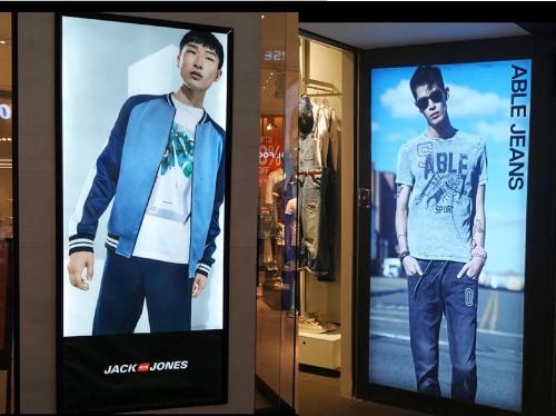 hộp đèn bạt cao cấp IN UV