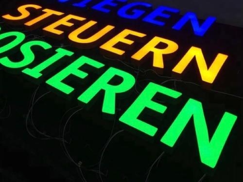 chữ mica nổi đèn led sang mặt