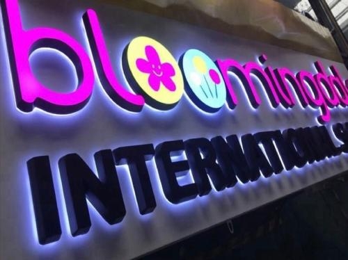 chữ mica nổi đèn led sang mặt 1